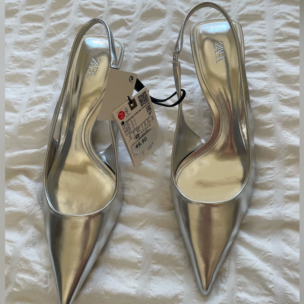 Zara size 6 silver kitten heels